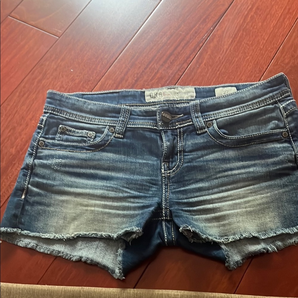 Buckle BKE Stella Deep Indigo cutoff shorts